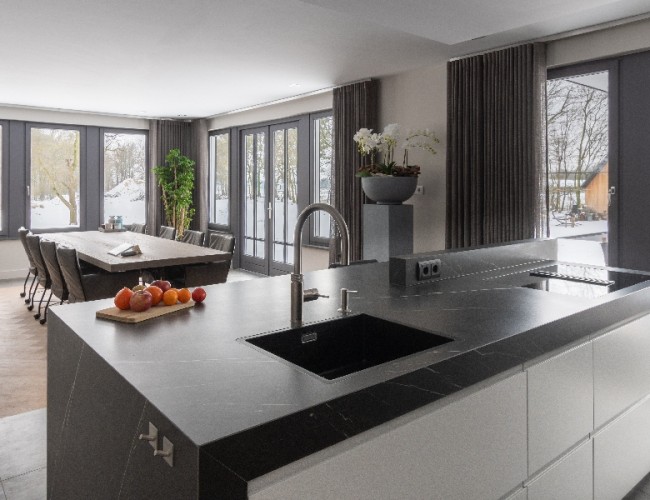 Van Houts maatwerk in Pietra Grey